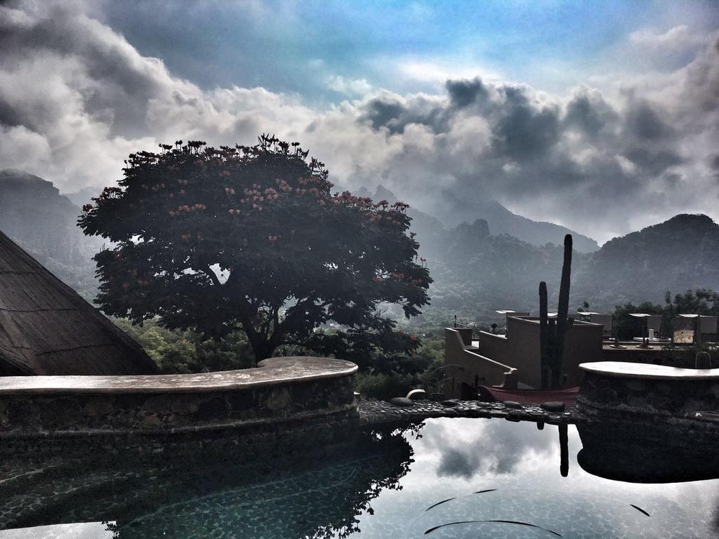 Hostal De La Luz - Spa Holistic Resort Tepoztlan Exterior photo
